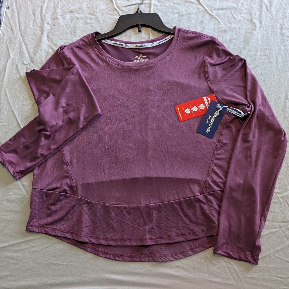 Aeropostale Sport Performance Top. NWT. Size L.